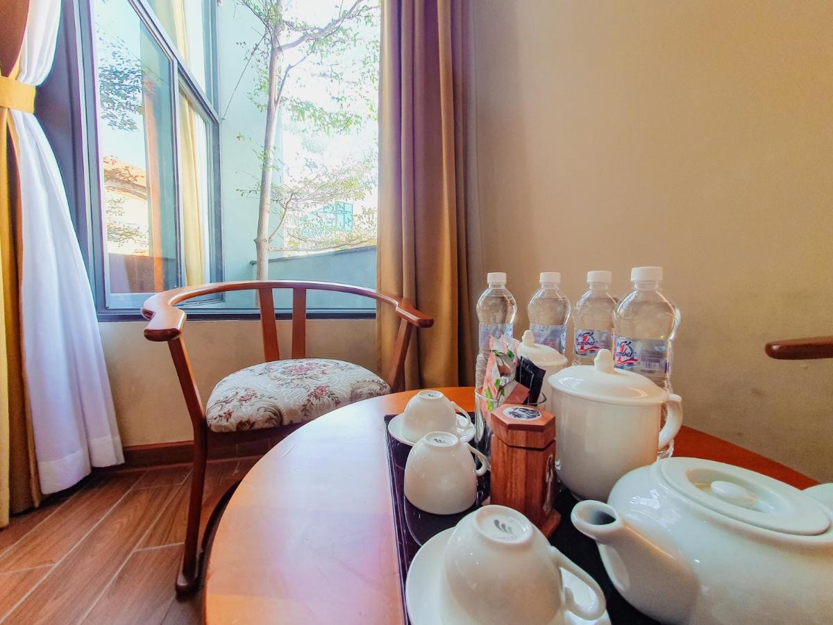 Leha Saigon Hotel Airport Хошимин Экстерьер фото